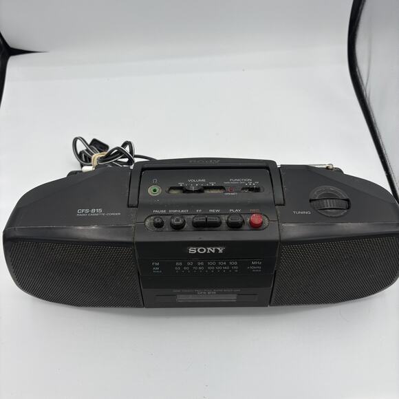 Vintage Sony CFS-B15 Radio Cassette Recorder Boombox Black FM AM Tape Player - Picture 3 of 15